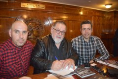 20-ΠΑΡΟΥΣΙΑΣΗ-ΒΙΒΛΙΟΥ-ΧΡ.-ΤΟΥΜΠΟΥΡΟΥ-ΤΡΑΓΟΥΔΩΝΤΑΣ-ΤΗΝ-ΞΕΝΙΤΙΑ