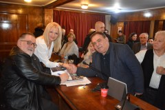 22-ΠΑΡΟΥΣΙΑΣΗ-ΒΙΒΛΙΟΥ-ΧΡ.-ΤΟΥΜΠΟΥΡΟΥ-ΤΡΑΓΟΥΔΩΝΤΑΣ-ΤΗΝ-ΞΕΝΙΤΙΑ